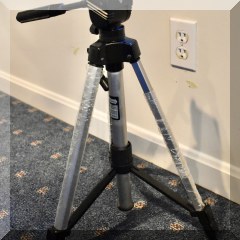 E35.Mizco tripod. Model MT-201/ - $18